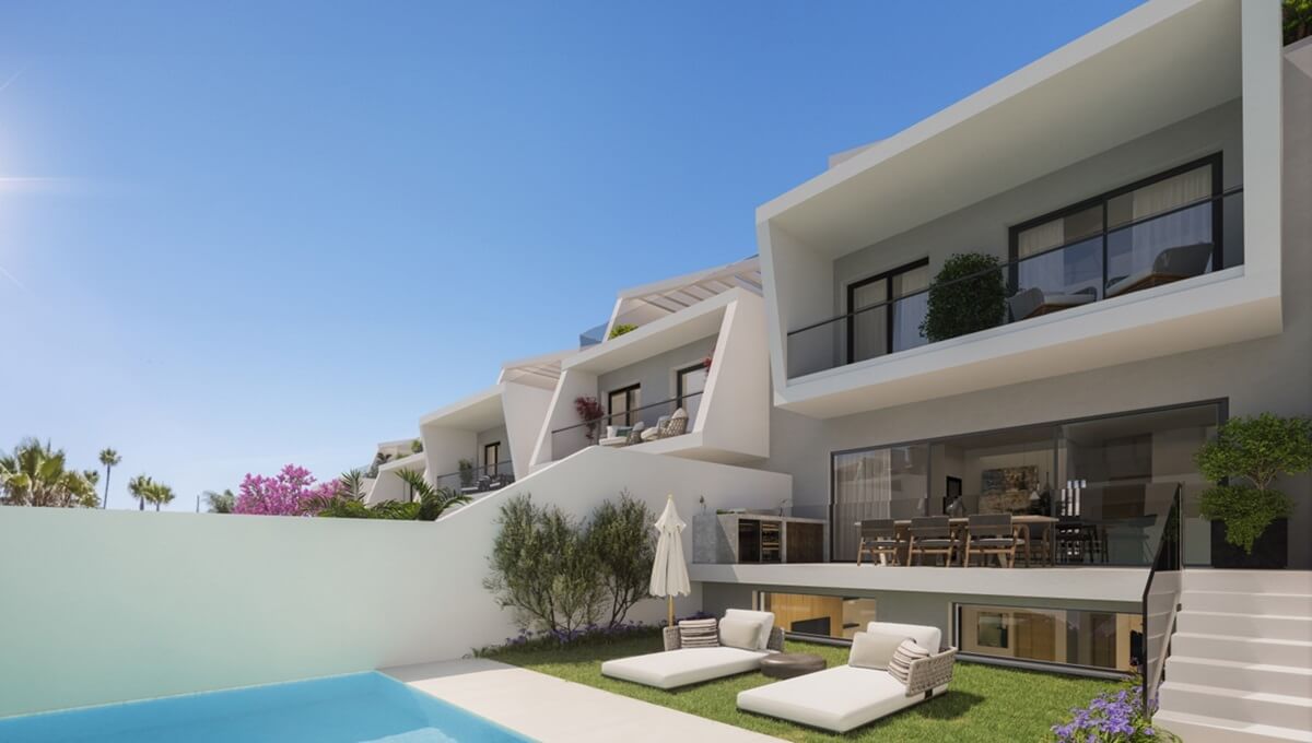 Townhouse in Estepona with 3 bedrooms and 4 bathrooms 172m2